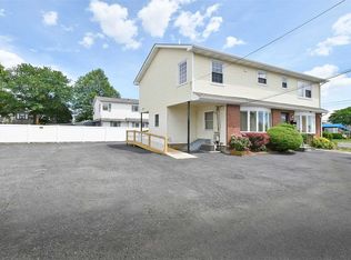 570 Central Park Ave, Bethpage, NY 11714
