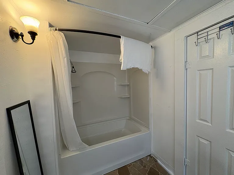 723 Virginia Ave — Photo 12