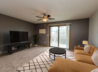 Danbury, Fargo, ND 58103