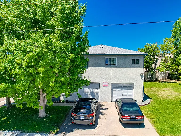 1074 Turquoise St — Photo 3