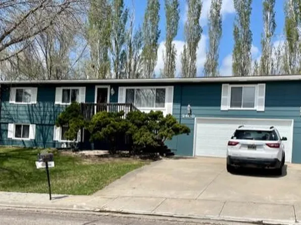 2400 E Erskine St, Pierre, SD 57501