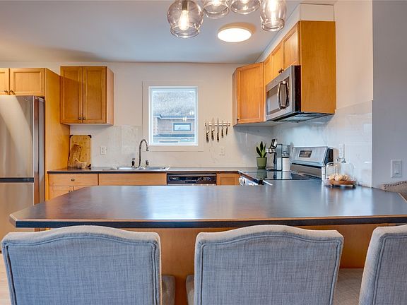 2nd image of 878 Deep Creek Rd #A