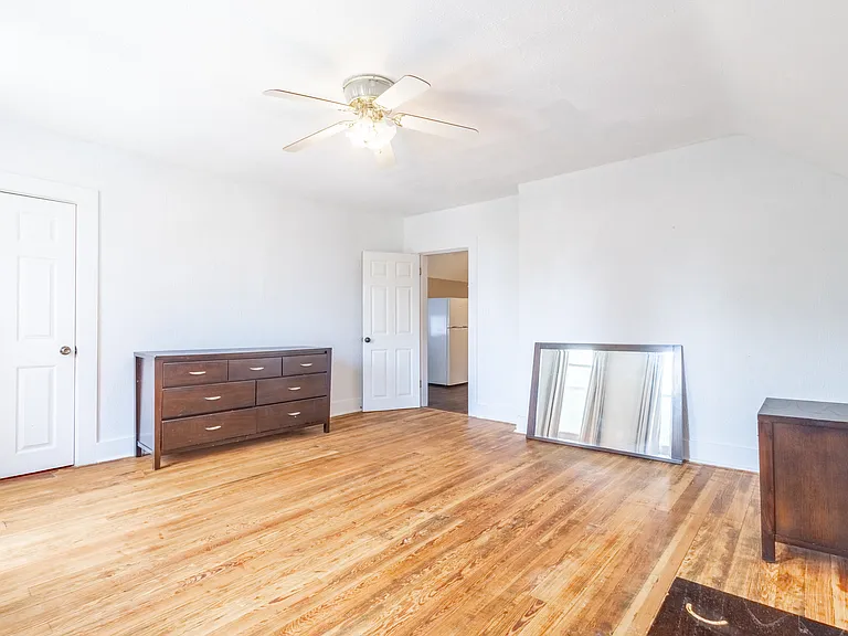 1320 Taylor St — Photo 5