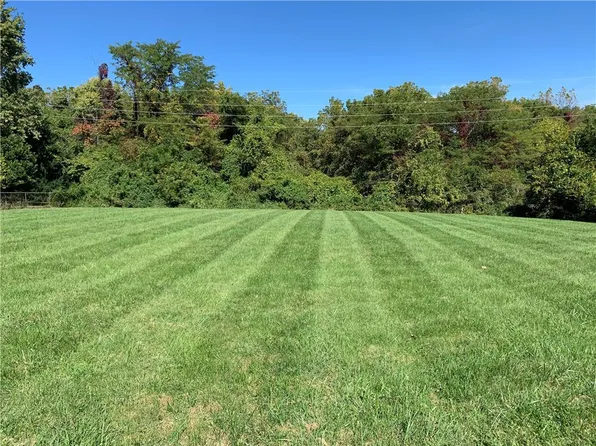 3711 NW Valley View Rd, Blue Springs, MO 64015
