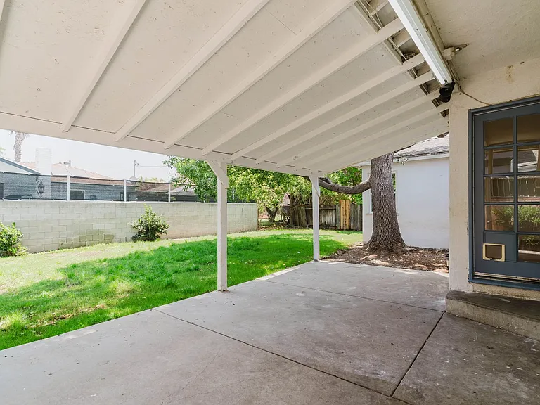 6712 Belmar Ave — Photo 5
