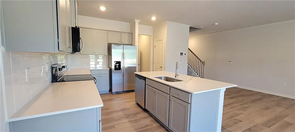 3 bed, 2.5 bath, 1857 sqft, $2,150 — Photo 4