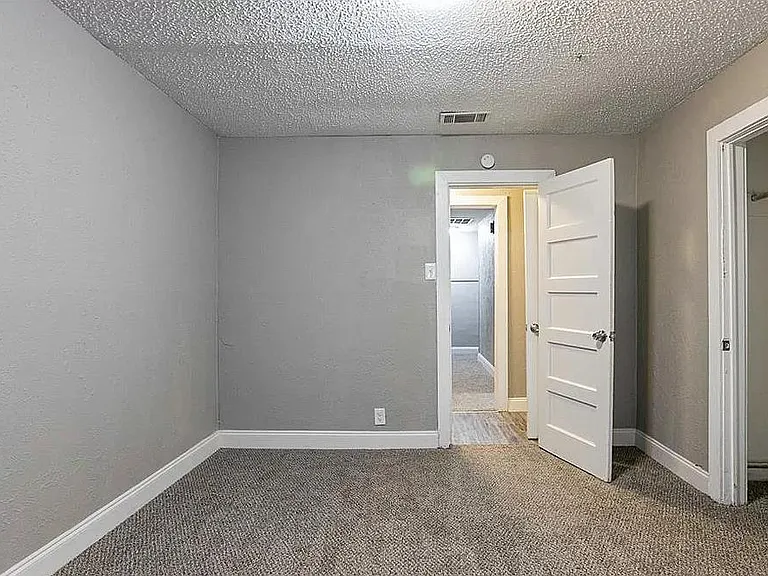 3004 Marburg St — Photo 14