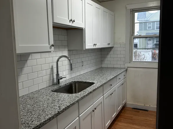 101 Conduit St #1, New Bedford, MA 02740