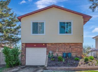 210 Mill Stream Dr, Bolingbrook, IL 60440