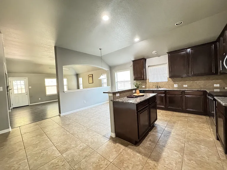 6440 Parkstone Way — Photo 15