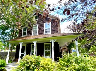220 Jermain Ave, Sag Harbor, NY 11963