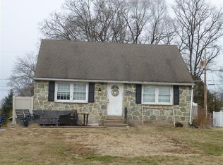 204 Maplewood Dr, Douglassville, PA 19518