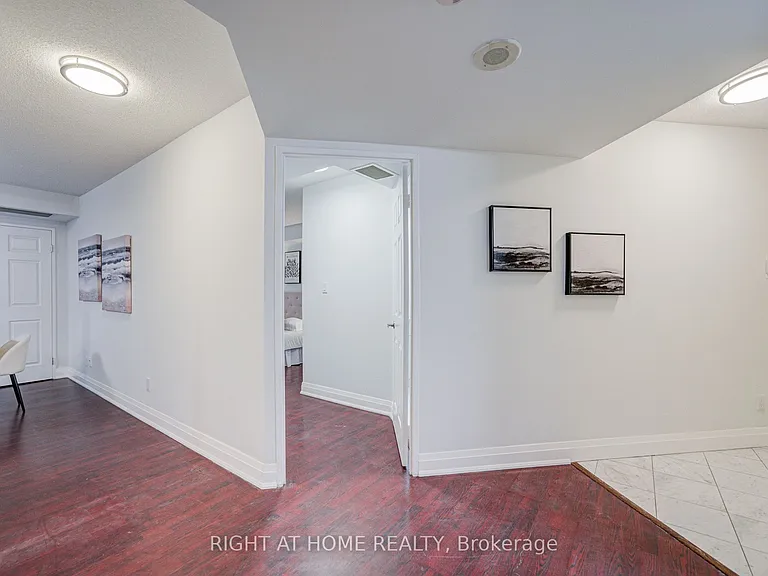 35 Empress Ave #207 — Photo 7