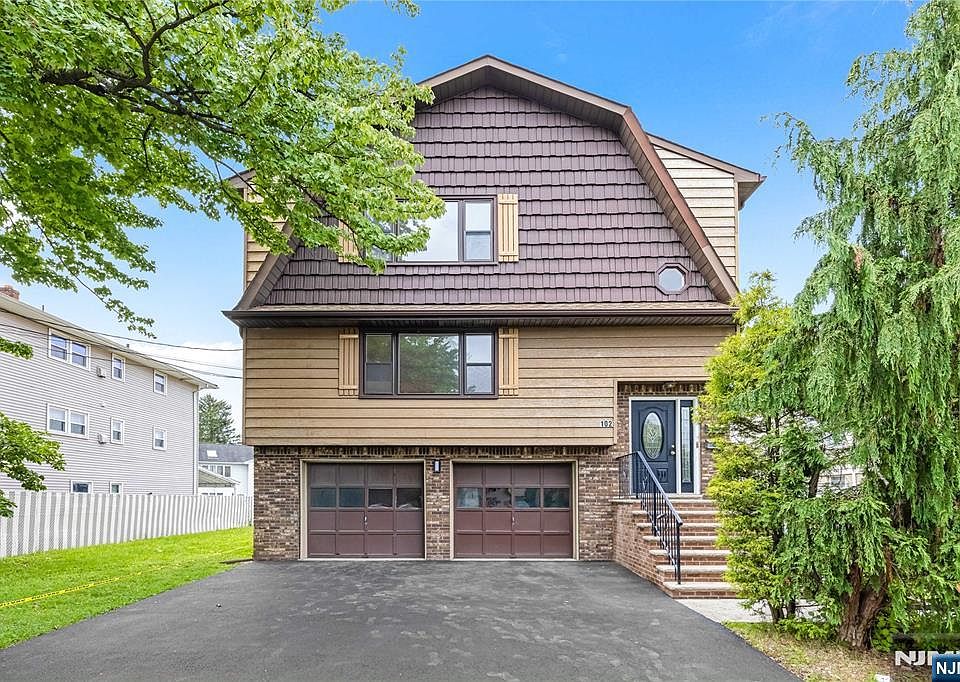 1st image of 102 Gall Ct