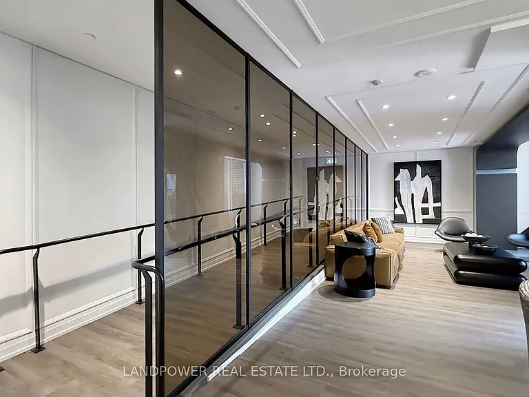 556 Marlee Ave #430 — Photo 3