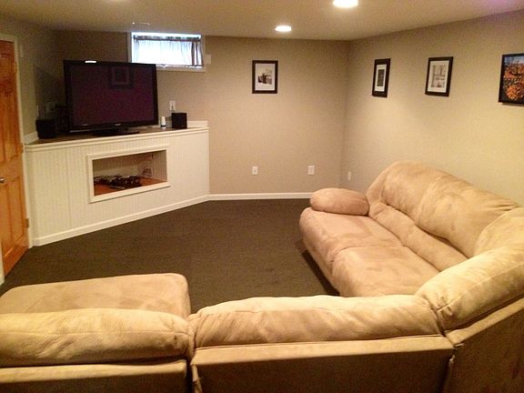 3rd image of 204 S Fosler Ave