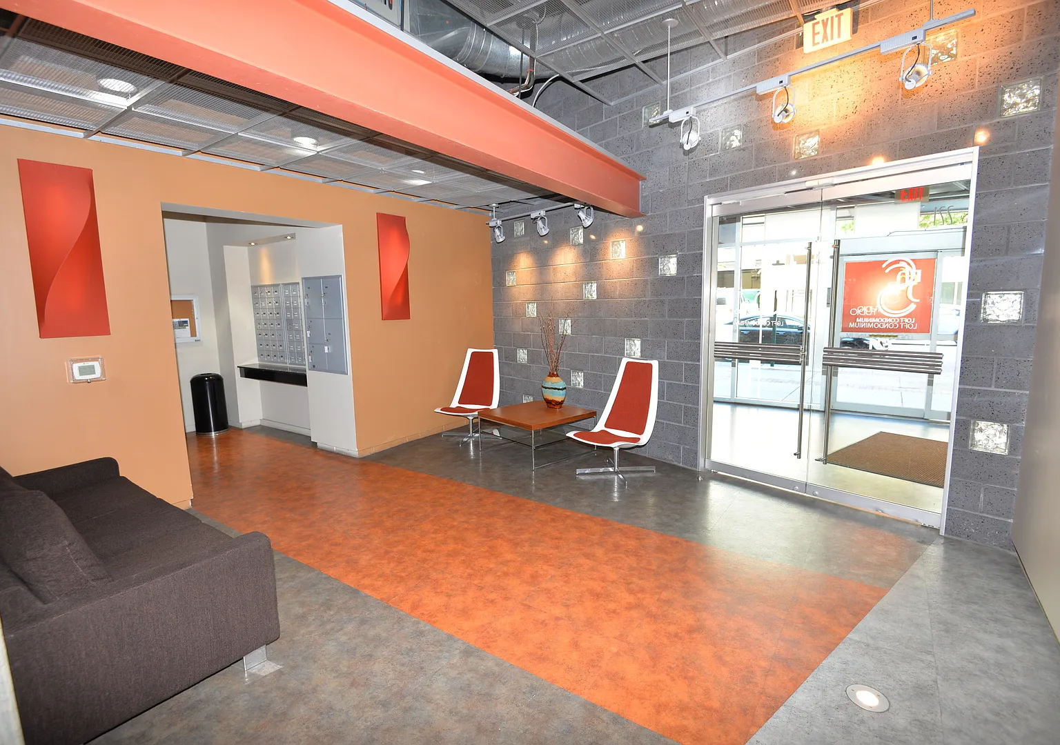 Furnished Loft Rental Unit in Town Square VA Beach — Photo 3