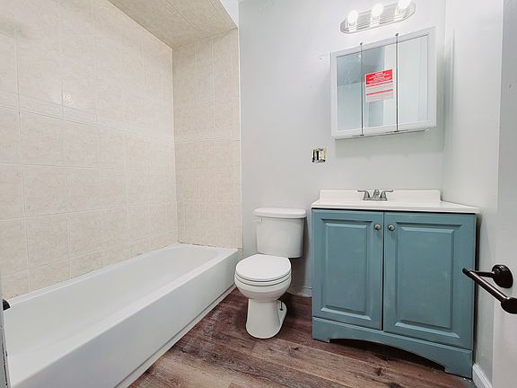 5th image of 112 Wilkinson Ave #1