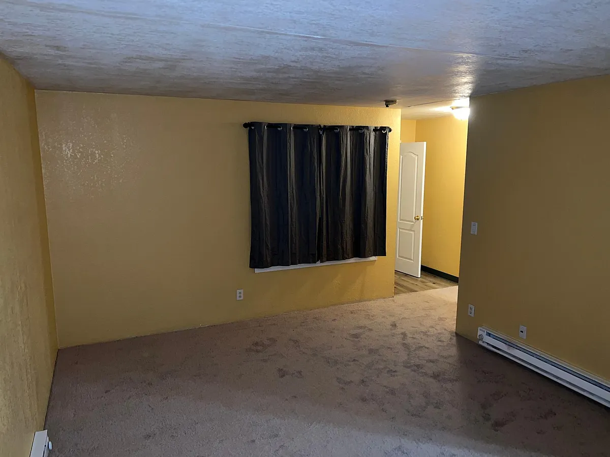 Building Photo - 3870 E Leonesio Dr
