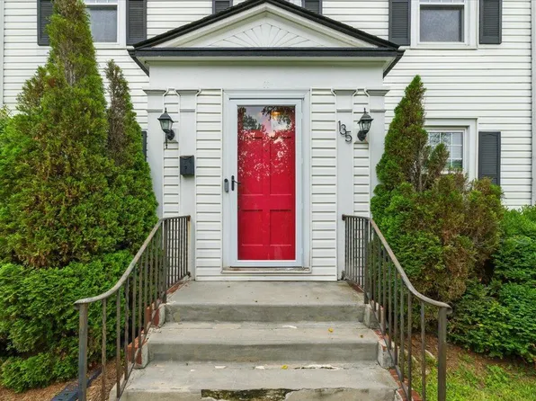 135 Park Ave, Council Bluffs, IA 51503