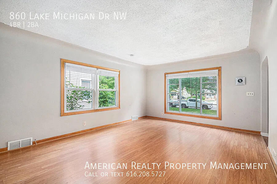 4 bed, 1553 sqft, $2,450 — Photo 2