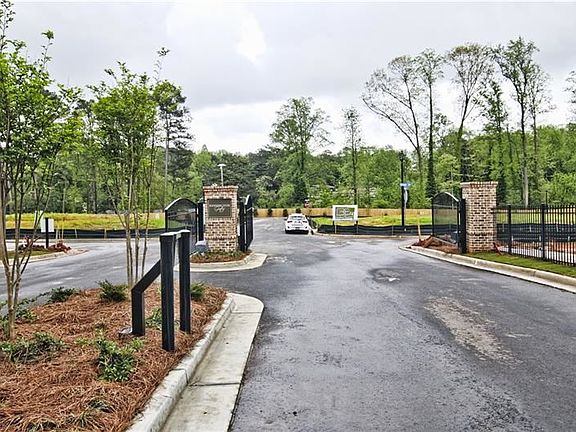 4th image of 3782 Oxford Cir #15
