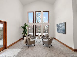 18645 Roselawn St, Detroit, MI 48221