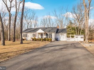 3 Holly Park Dr, Tabernacle, NJ 08088