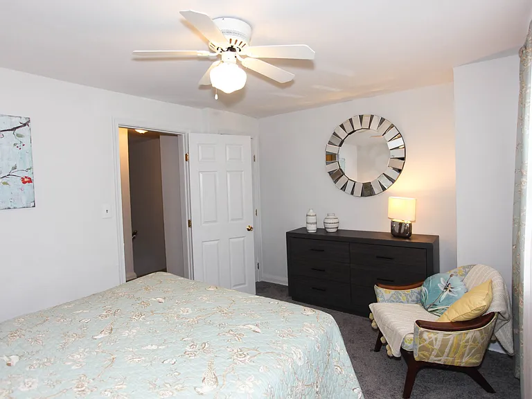Westland Gardens Apartments and Townhouses — Photo 22
