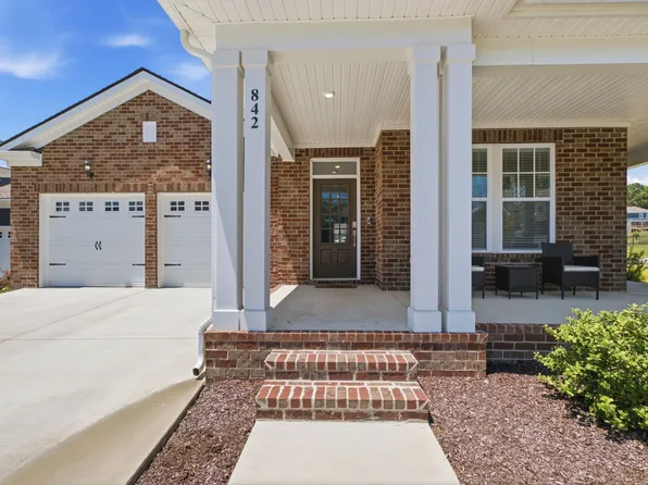 842 Nightingale Ave, Hendersonville, TN 37075