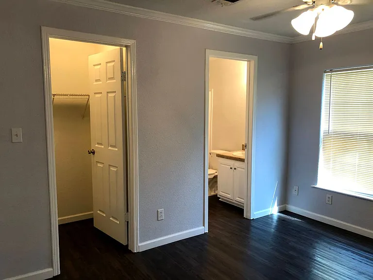 140 Varsity Dr — Photo 28