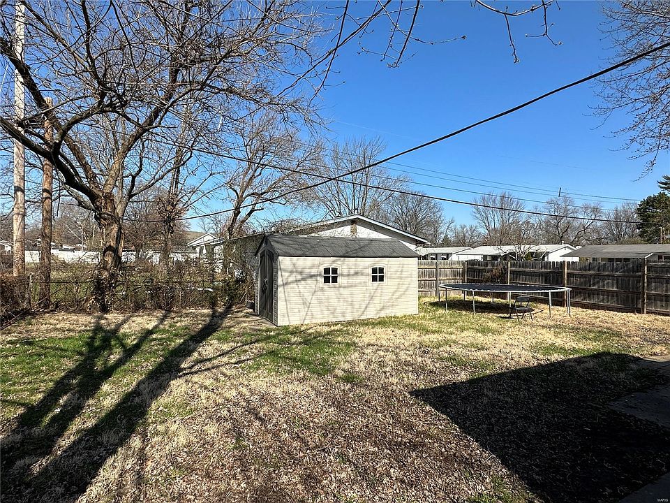 2nd image of 2335 Grants Pkwy