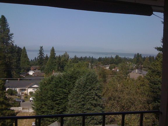 4th image of 11239 Greenwood Ave N APT 402
