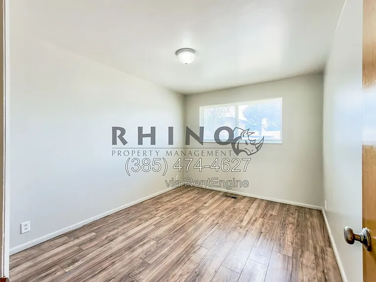 3905 S 1040 E — Photo 5