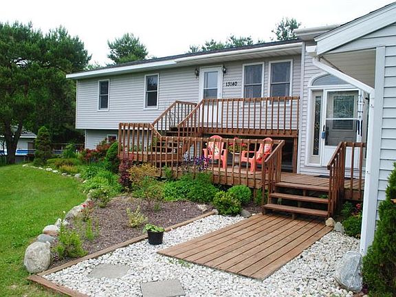 3rd image of 13140 Stout Ave NE