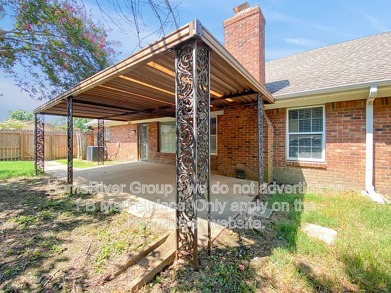 3106 Yates St — Photo 17