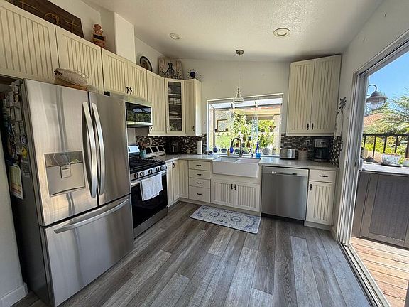 4th image of 3760 Via Cabrillo