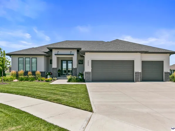 9859 S 98th Cir, Papillion, NE 68046