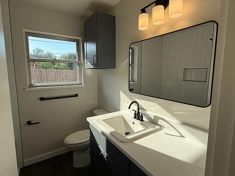 2209 Marshall Dr — Photo 16