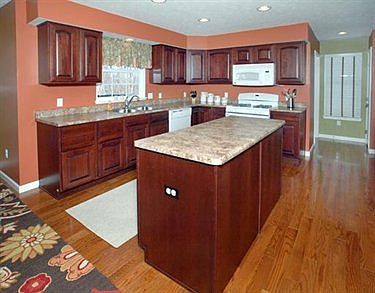 4th image of 119 Bradford Square Dr