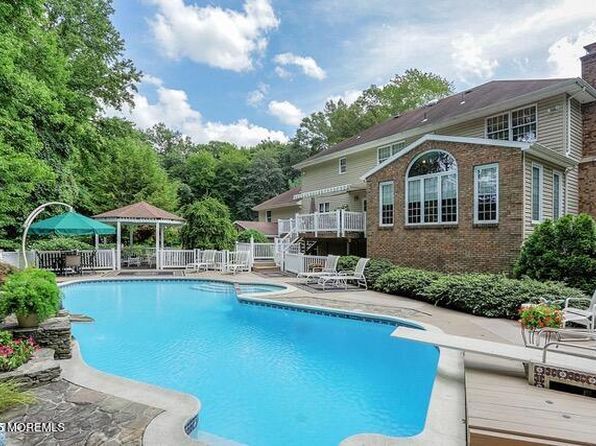 65 Devonshire Drive, Morganville, NJ 07751
