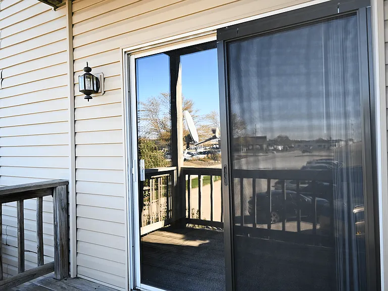 112 E Glenmore Dr — Photo 42