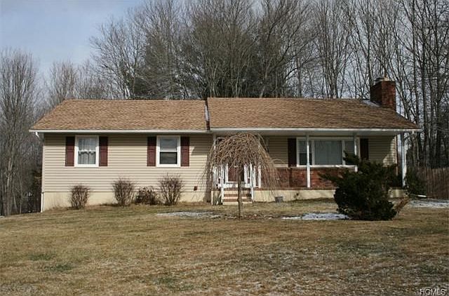 1st image of 14 Wedgewood Ln