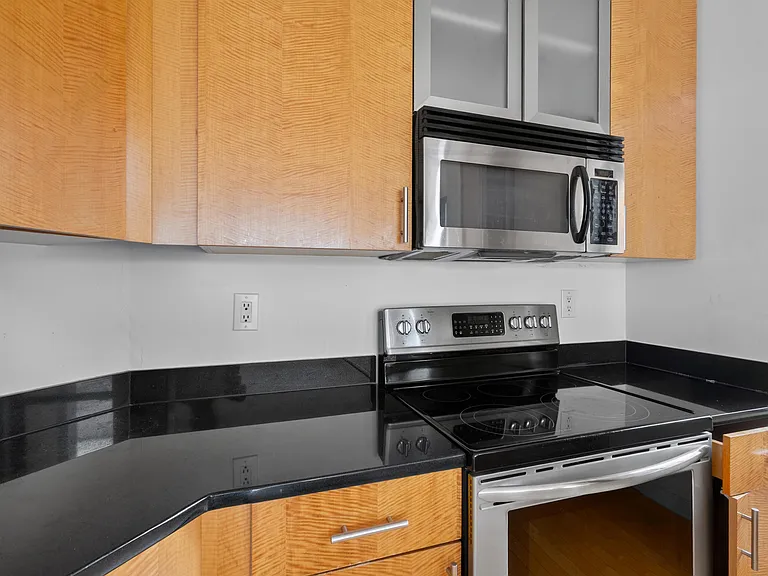 24 Avenue At Port Imperial #335 — Photo 4