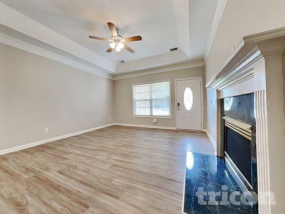 3rd image of 203 Manor View Ct