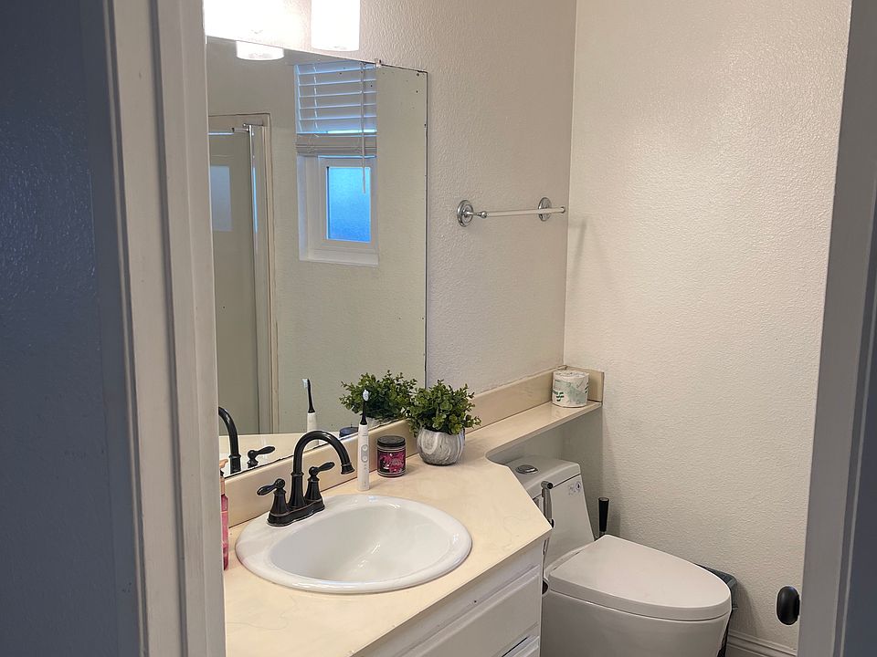 1st image of 6912 Sandleford Way