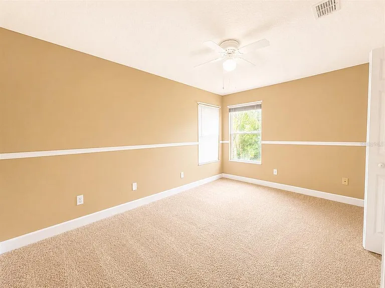 8650 Tara Oaks Ct — Photo 11