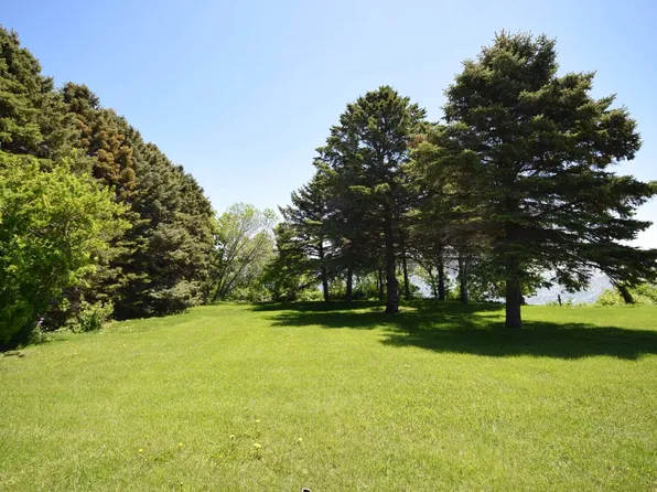 116060 Schlekewy Dr, Lake City, SD 57247