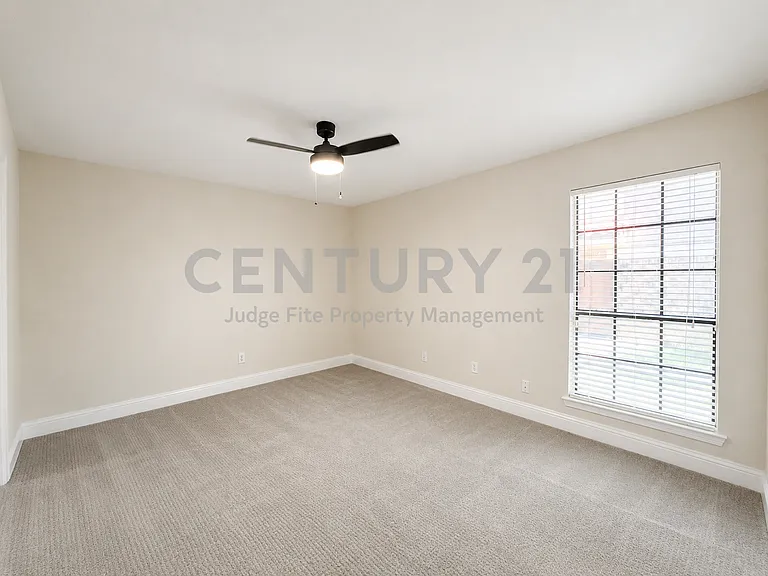 4220 Madera Rd — Photo 16