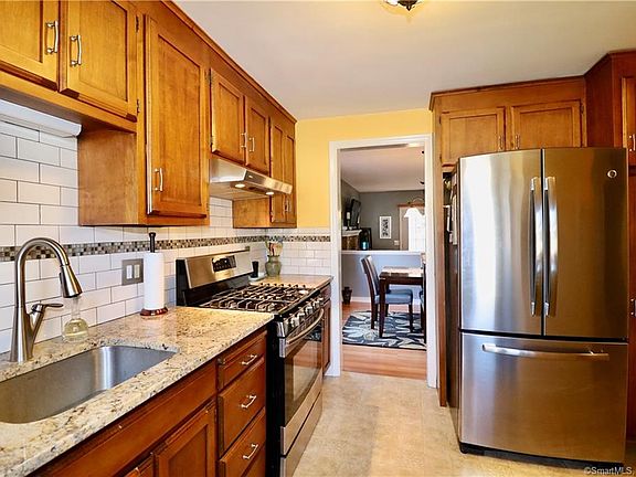 5th image of 7 Saint Marc Cir #N